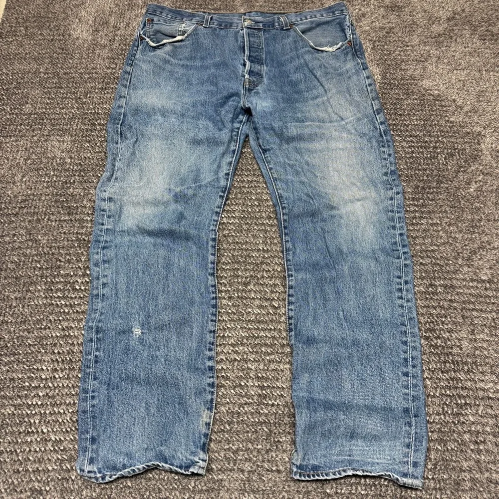 Levis 501 Mens Jeans 38x32 Medium Wash Blue Denim‎ Straight Leg Button Fly